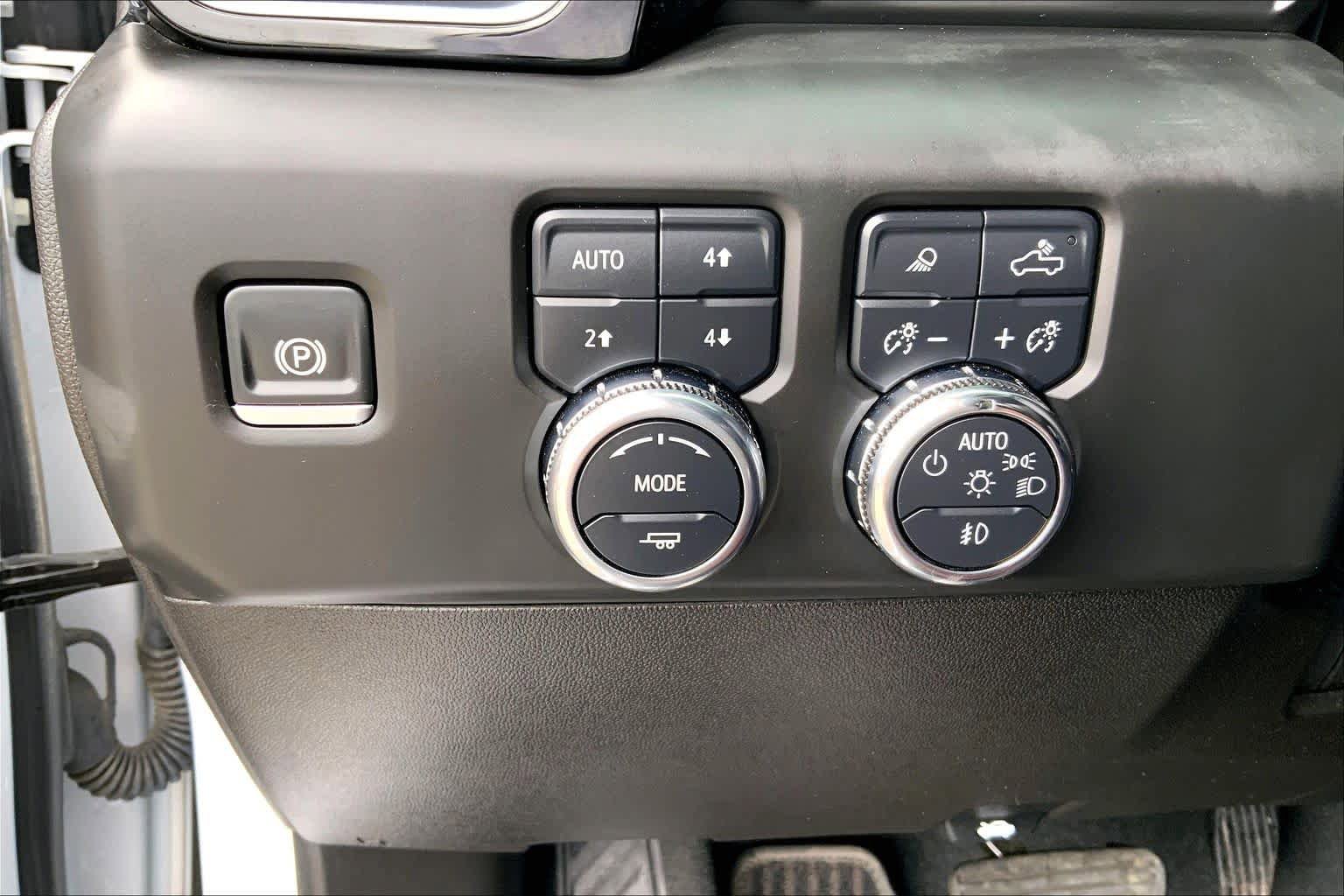 Used 2025 GMC Sierra 2500 Denali Ultimate AWD/4WD image 33
