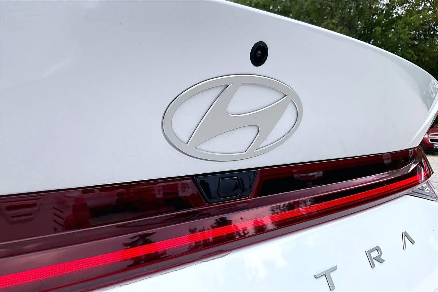 Used 2024 Hyundai Elantra SEL w/ Convenience Package FWD image 33