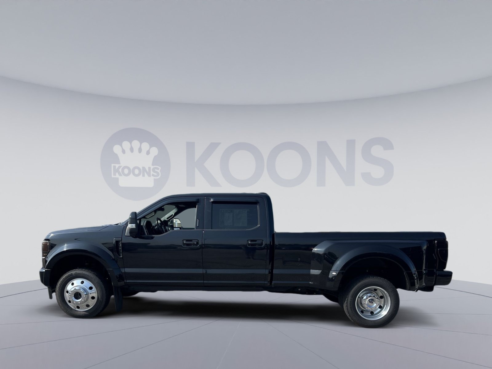 Certified 2020 Ford F450 Platinum w/ FX4 Off-Road Package AWD/4WD image 13