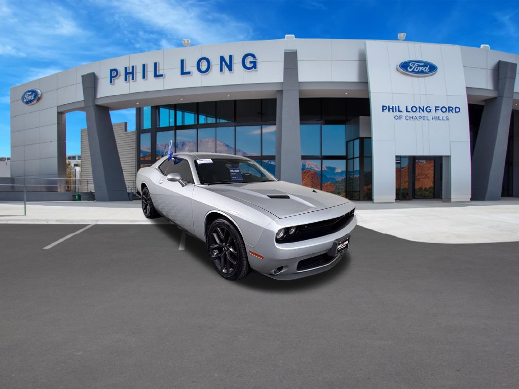 Used 2020 Dodge Challenger SXT w/ Blacktop Package RWD image 7