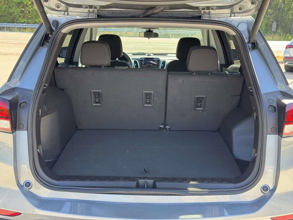 Used 2024 Chevrolet Equinox LT FWD image 16