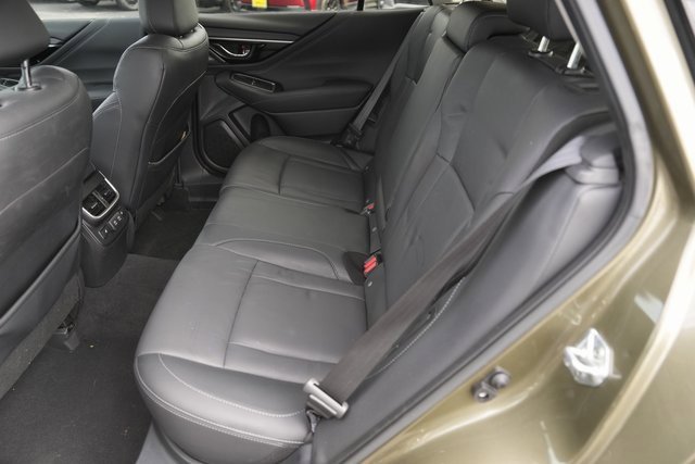 Used 2021 Subaru Outback Limited image 13