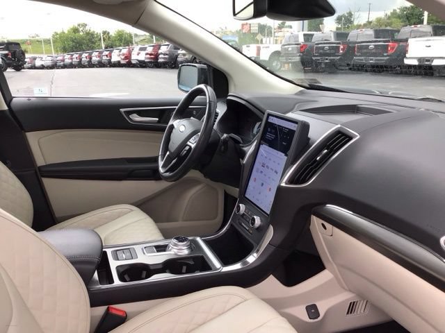 Certified 2023 Ford Edge Titanium AWD/4WD image 11