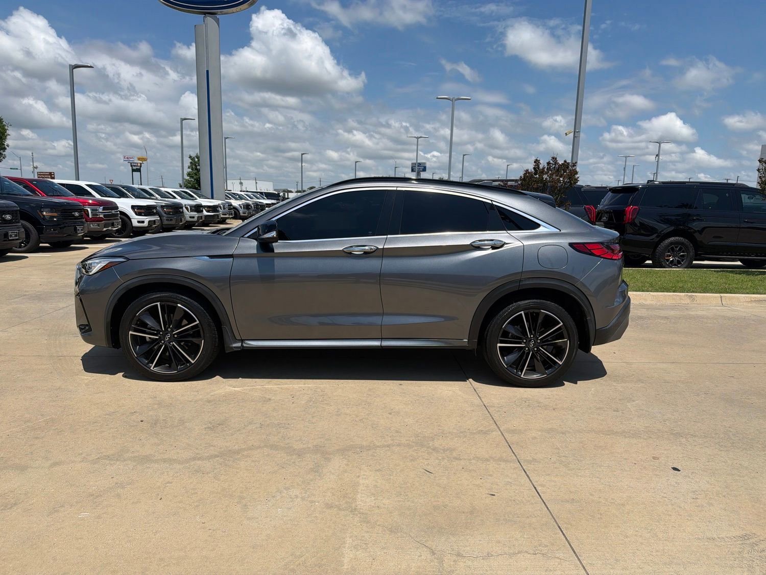 Used 2022 INFINITI QX55 Luxe w/ Cargo Package AWD/4WD image 2