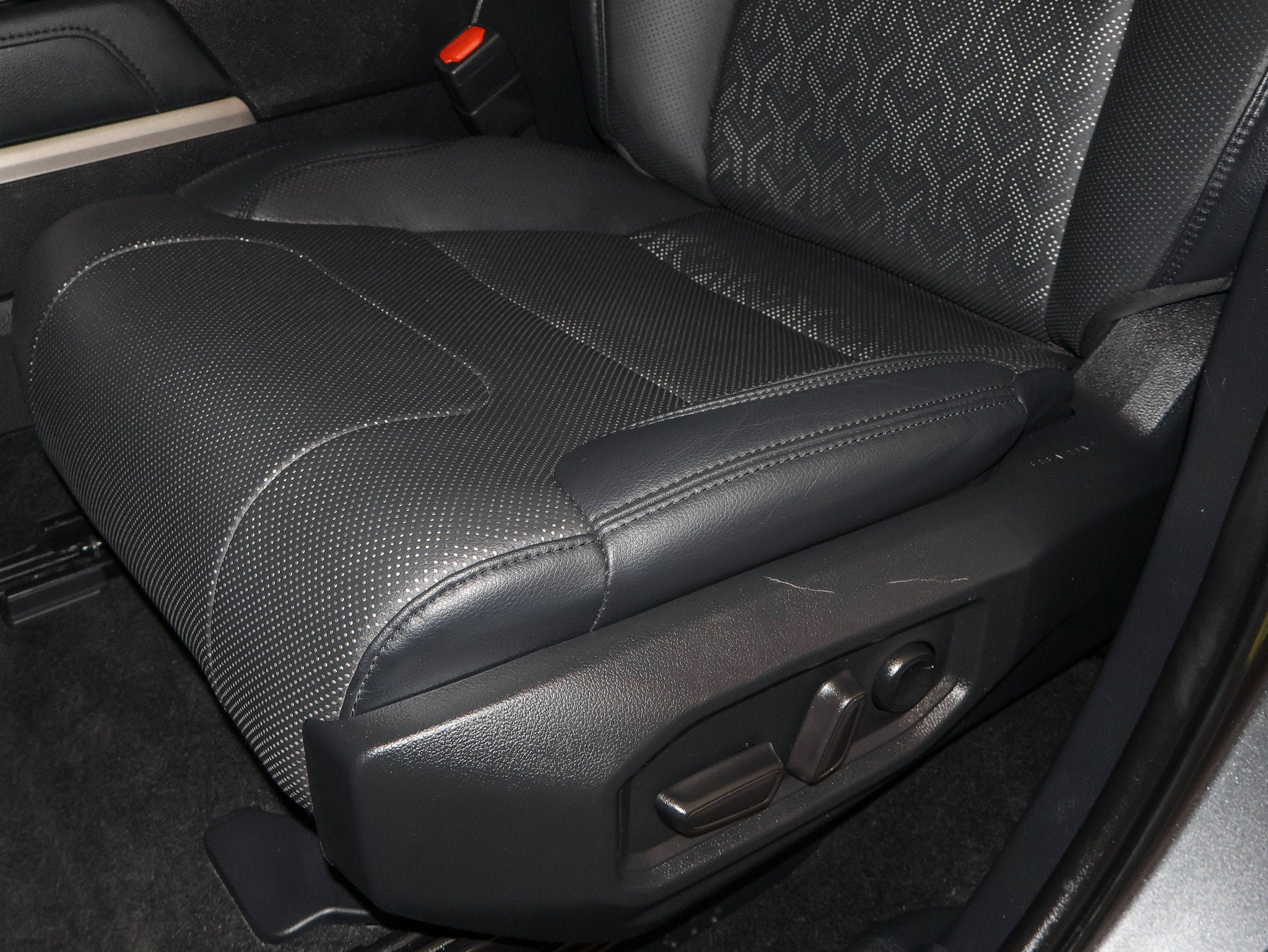 Used 2023 Toyota Tundra Limited AWD/4WD image 25