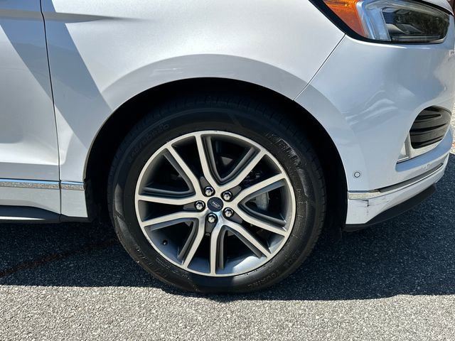 Certified 2019 Ford Edge Titanium w/ Equipment Group 301A image 12