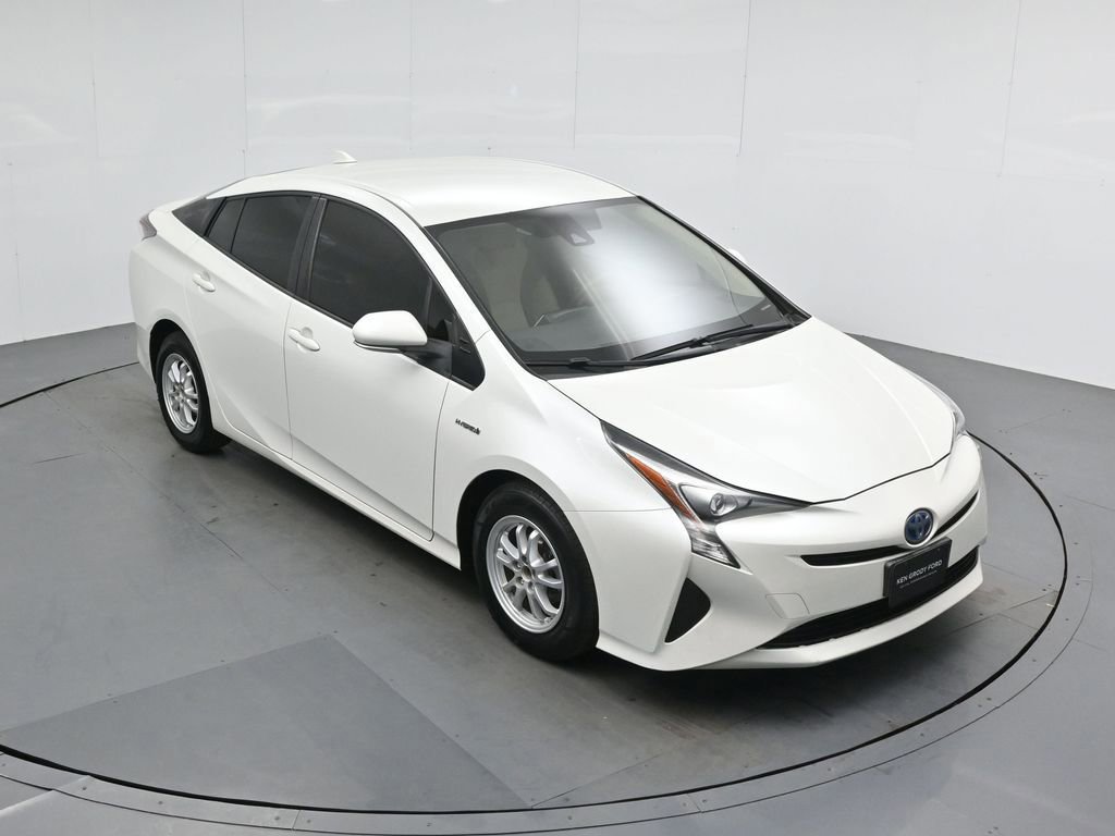 Used 2017 Toyota Prius One image 4