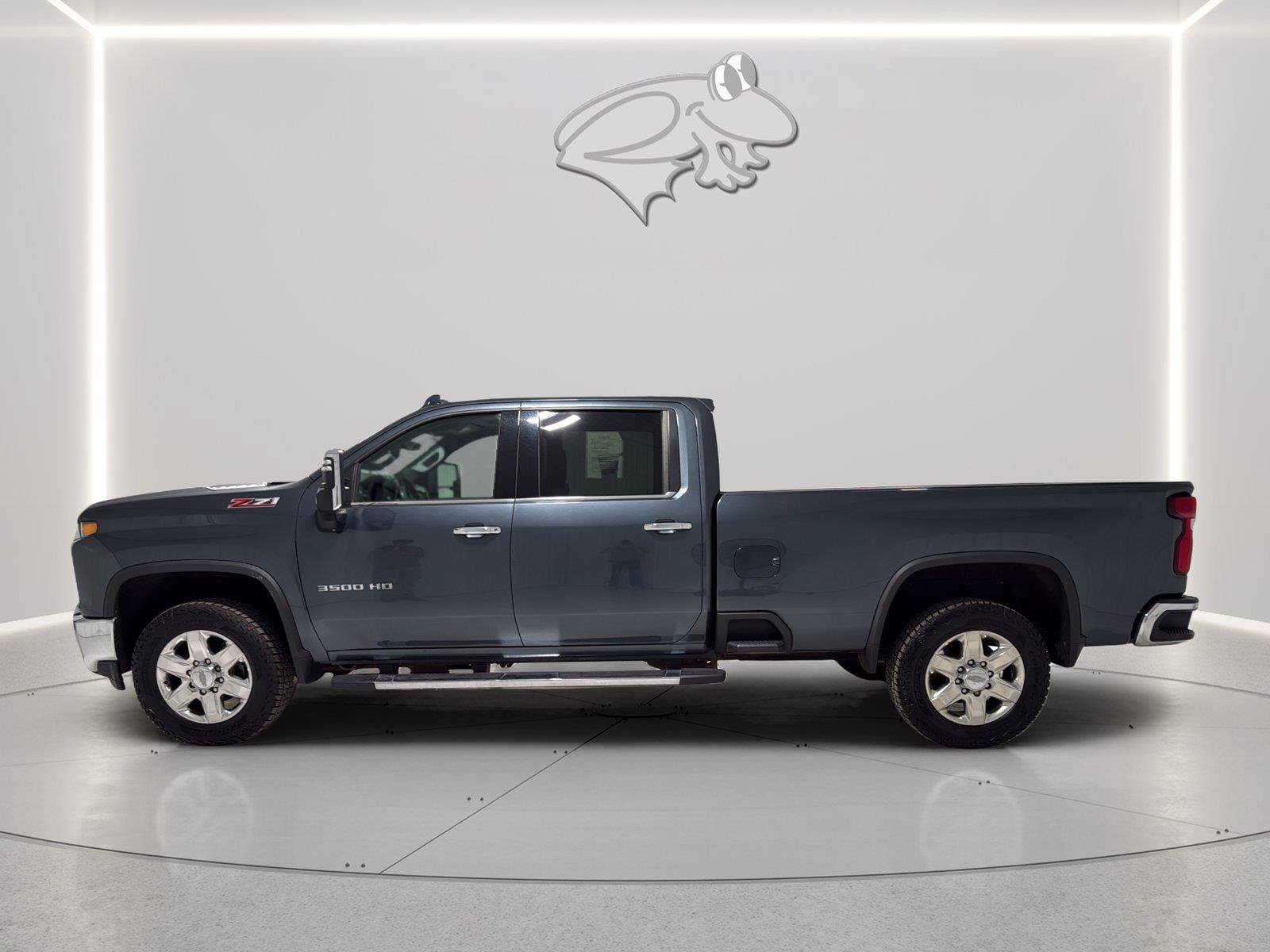 Used 2020 Chevrolet Silverado 3500 LTZ w/ LTZ Premium Package AWD/4WD image 2