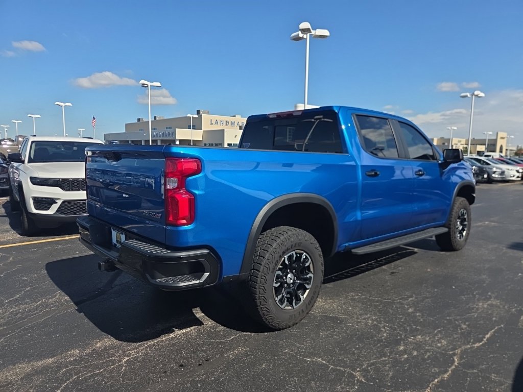 Used 2024 Chevrolet Silverado 1500 ZR2 w/ Technology Package AWD/4WD image 7