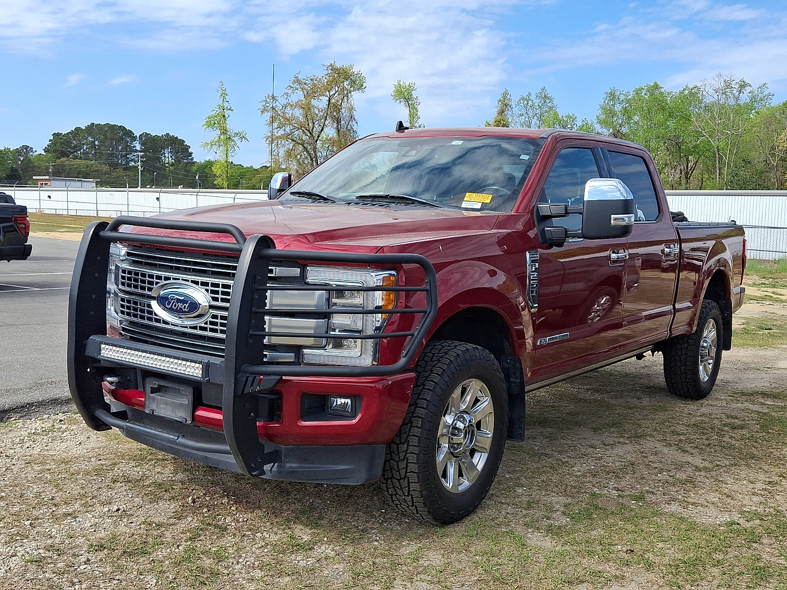 Certified 2019 Ford F250 Platinum w/ Platinum Ultimate Package AWD/4WD image 3