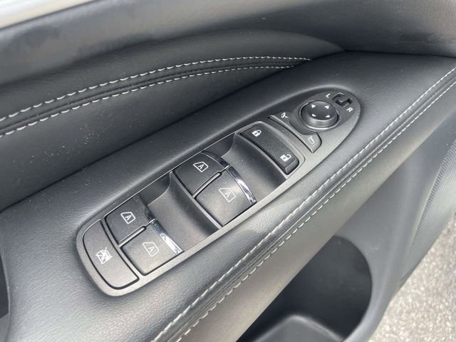 Used 2019 INFINITI QX60 Luxe w/ Essential Package FWD image 18