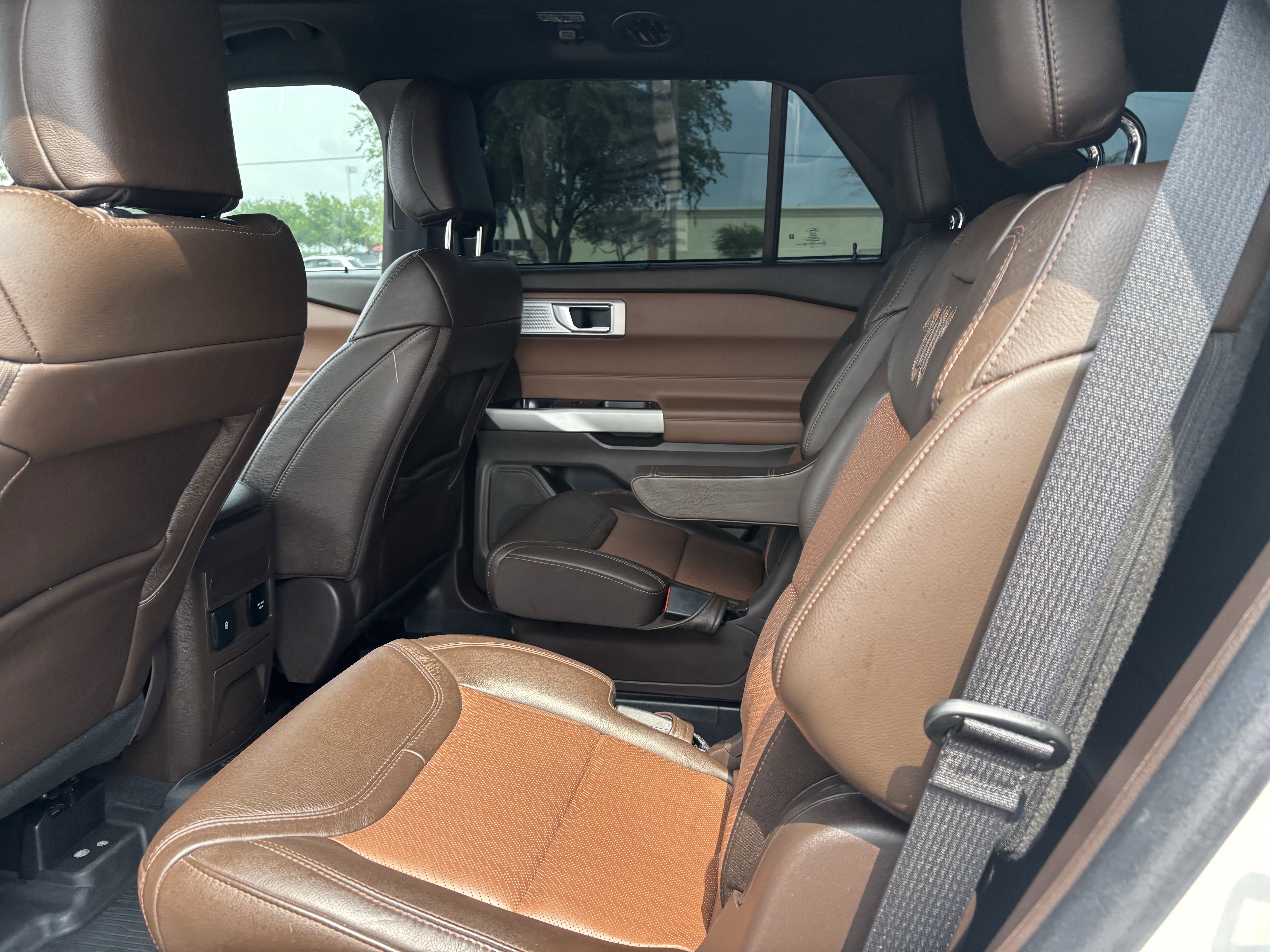 Certified 2022 Ford Explorer King Ranch w/ Class IV Trailer Tow Package RWD image 20