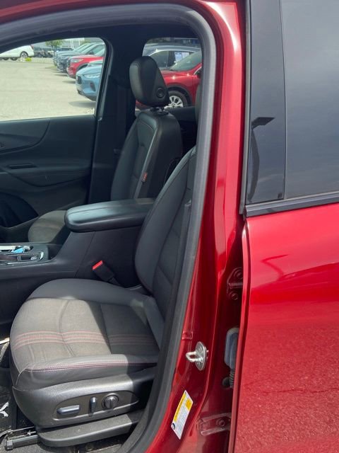 Used 2022 Chevrolet Equinox RS w/ LPO, Floor Liner Package FWD image 5