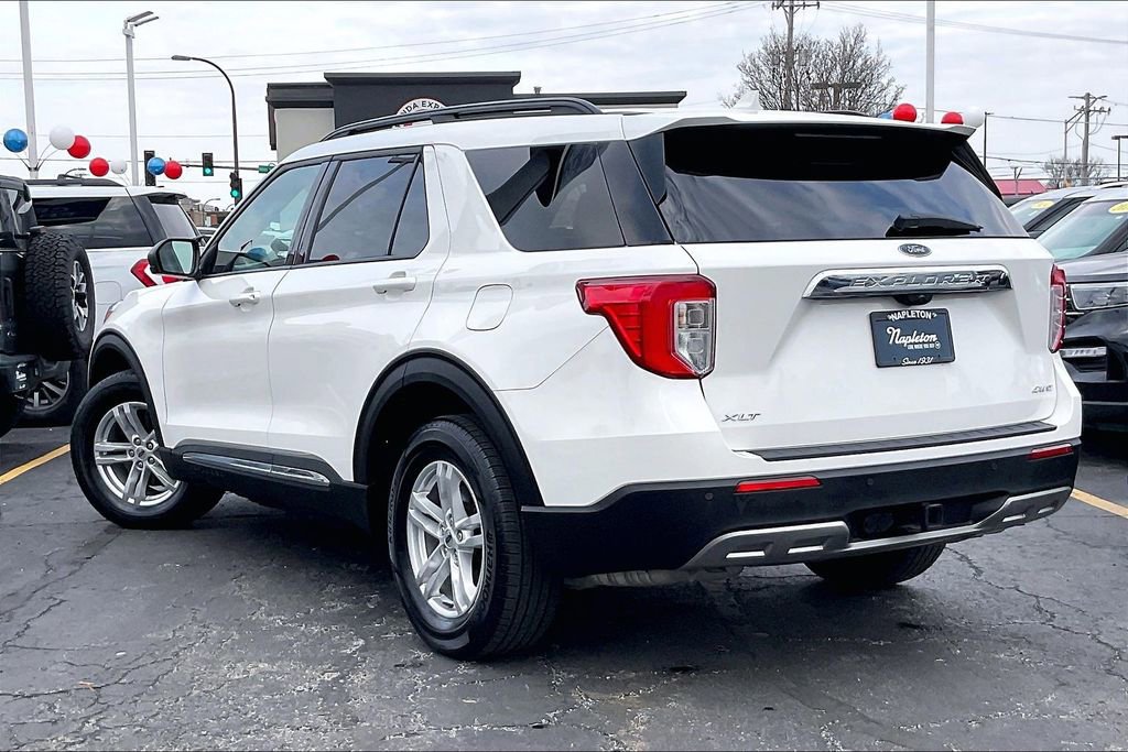 Certified 2023 Ford Explorer XLT w/ Equipment Group 202A image 9