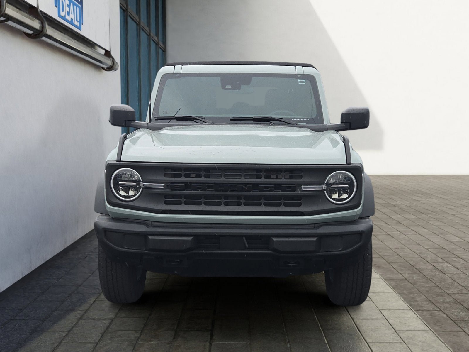 Certified 2023 Ford Bronco 4-Door AWD/4WD image 6