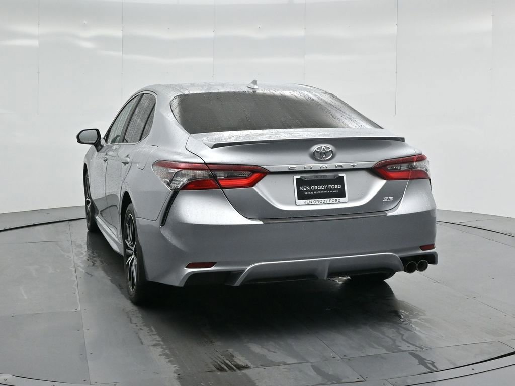 Used 2024 Toyota Camry SE image 18
