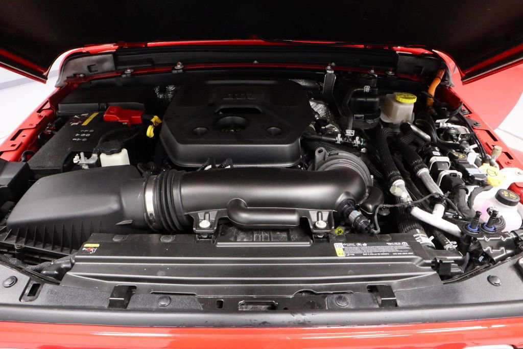 Used 2025 Jeep Wrangler Unlimited Sahara image 16