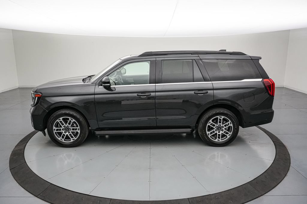 Certified 2025 Ford Expedition Active AWD/4WD image 7