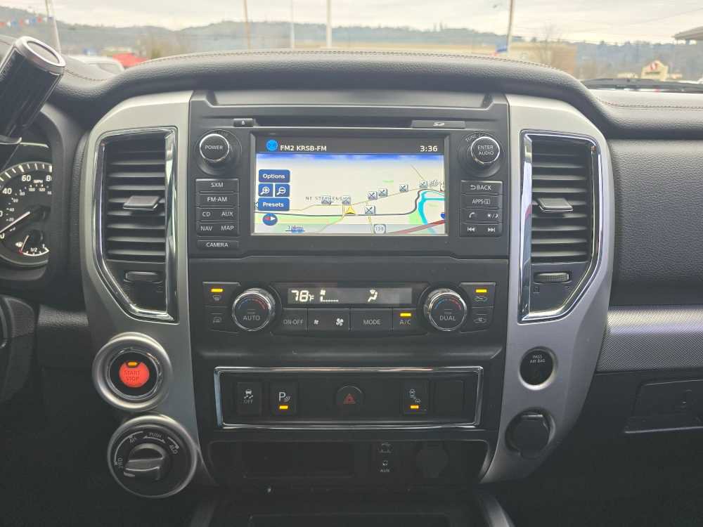 Used 2018 Nissan Titan PRO-4X image 12