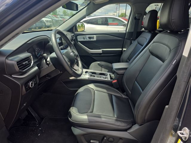 Certified 2024 Ford Explorer XLT w/ Equipment Group 202A AWD/4WD image 12