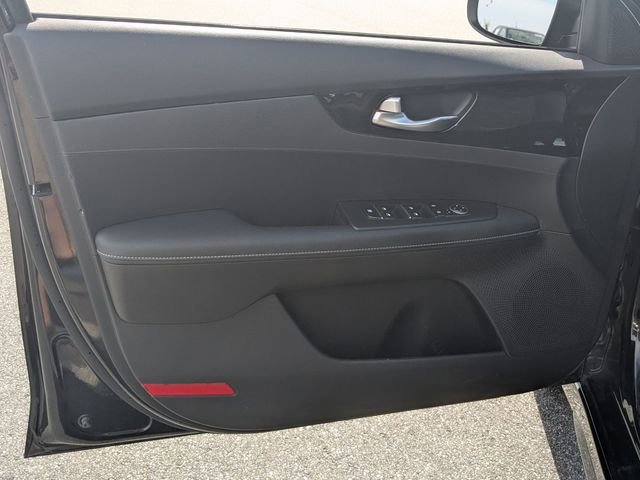 Used 2023 Kia Forte GT-Line FWD image 9