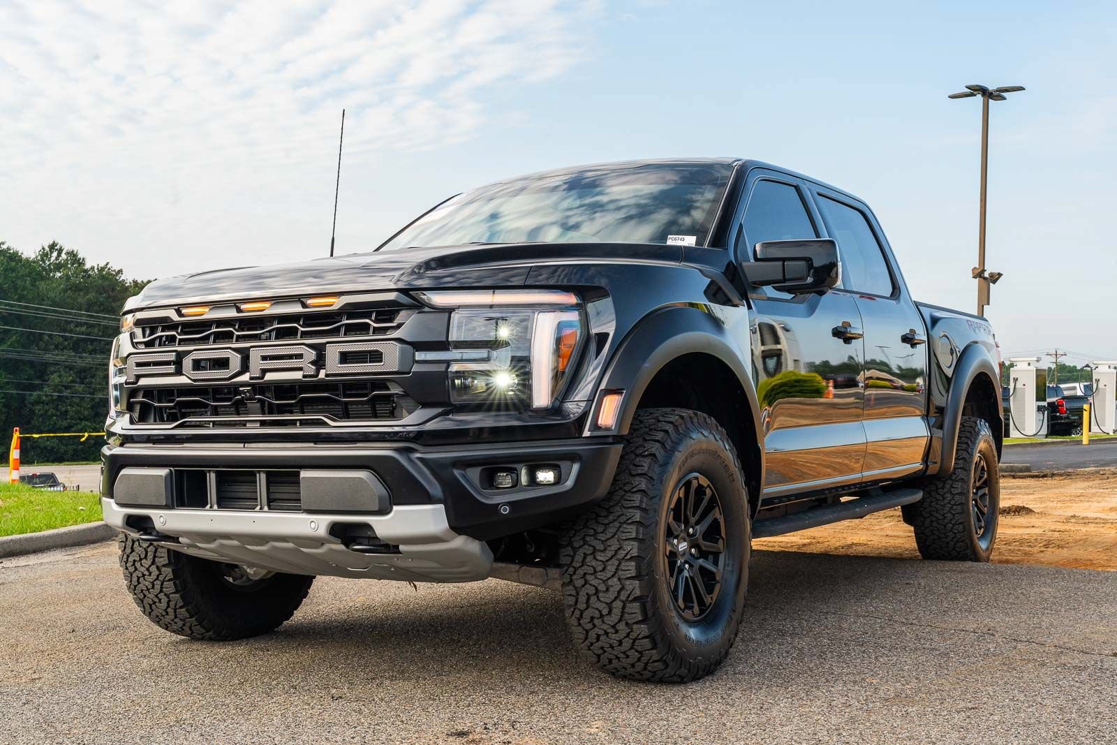 Certified 2025 Ford F150 Raptor AWD/4WD image 8