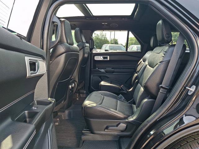 Certified 2020 Ford Explorer ST w/ Premium Technology Package AWD/4WD image 10