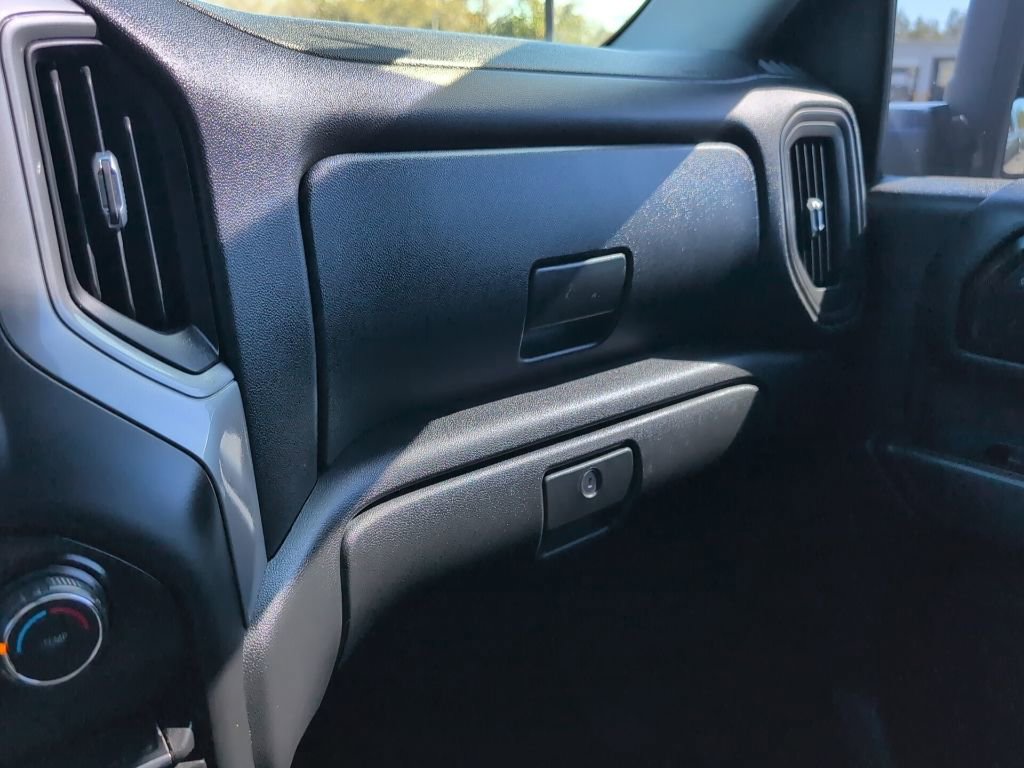 Used 2020 Chevrolet Silverado 2500 Custom w/ Custom Value Package image 19