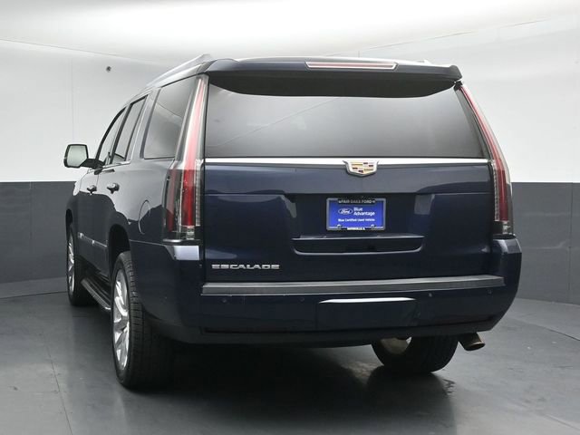 Used 2018 Cadillac Escalade Luxury AWD/4WD image 6