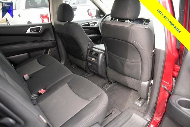 Used 2020 Nissan Pathfinder SV image 13