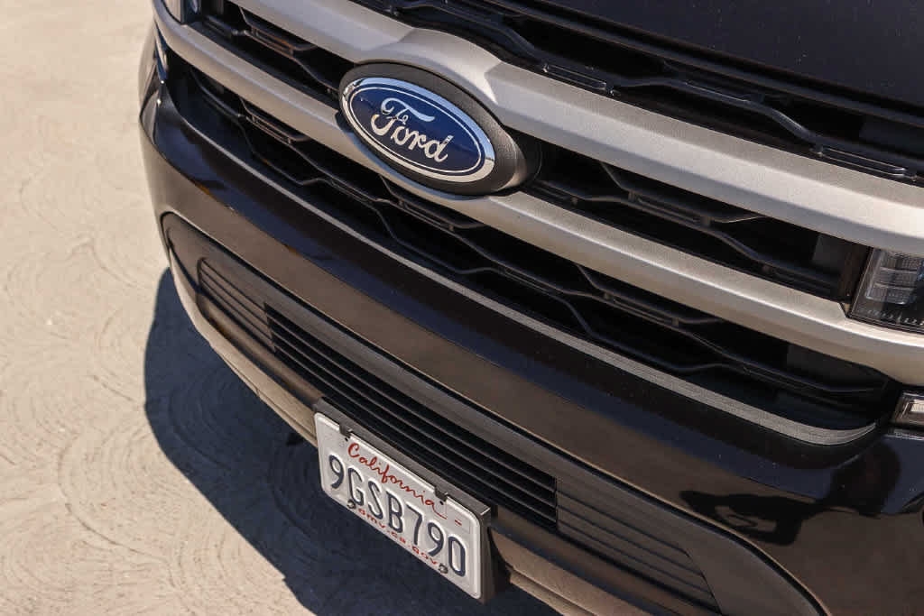 Certified 2023 Ford Expedition Max XLT RWD image 8