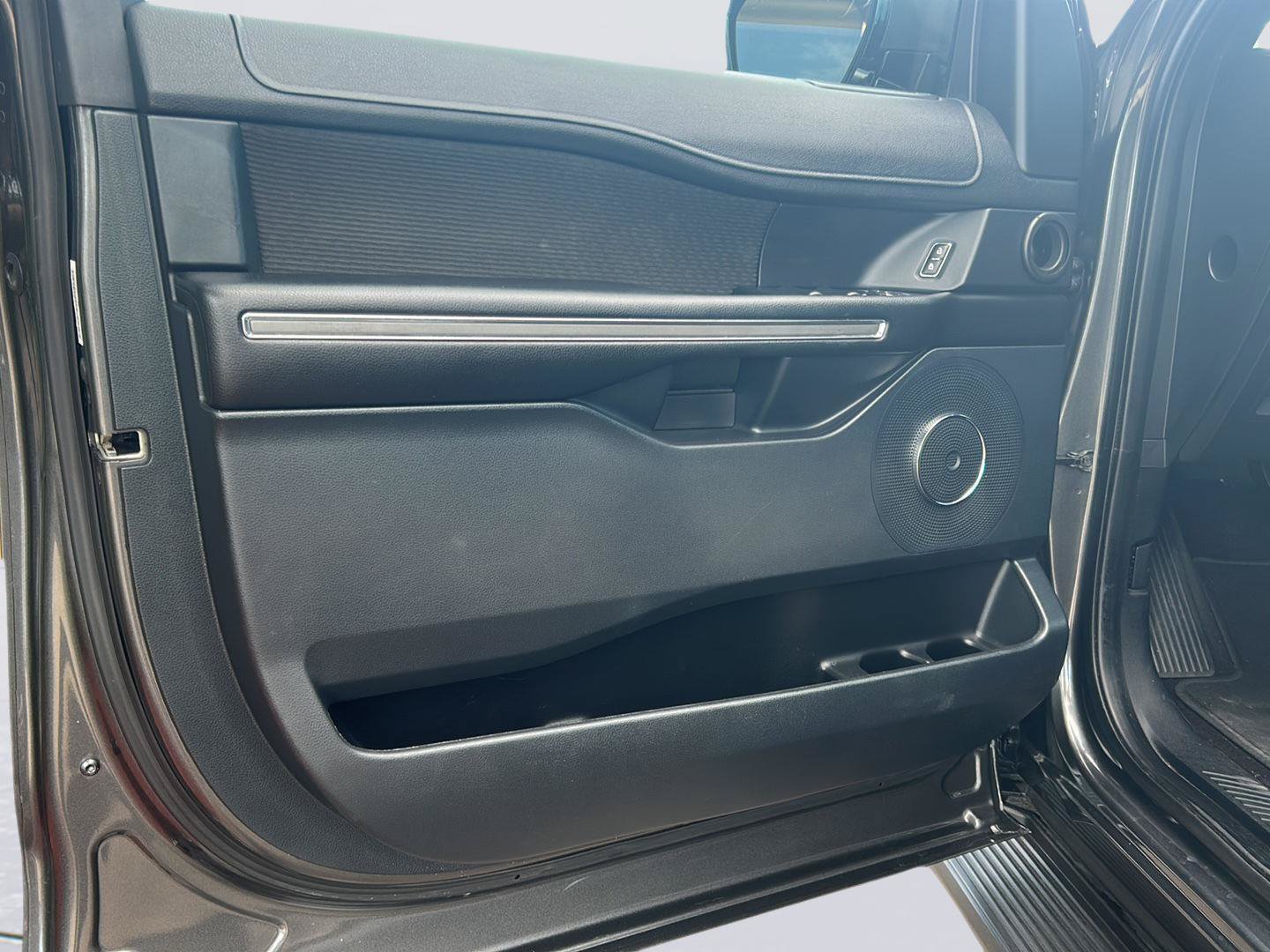 Certified 2020 Ford Expedition XLT RWD image 8