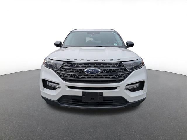 Certified 2023 Ford Explorer XLT w/ Equipment Group 202A image 7