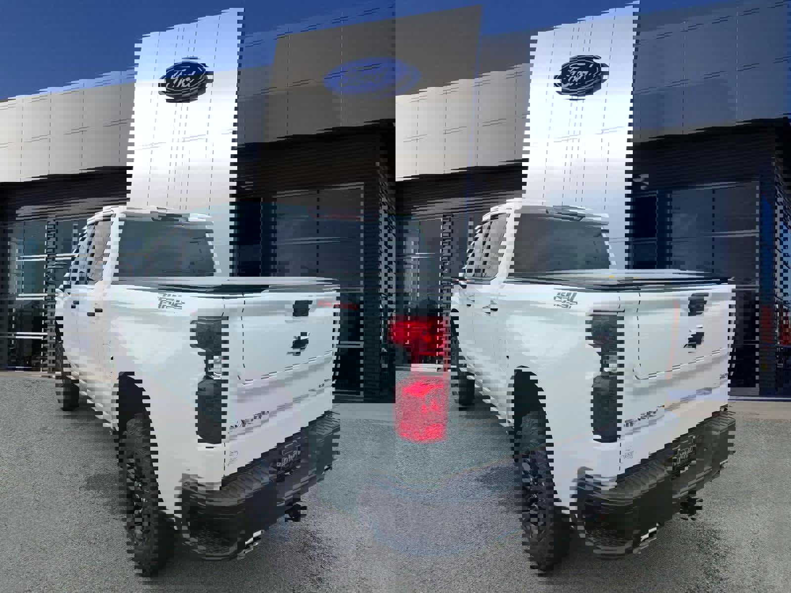 Used 2025 Chevrolet Silverado 1500 Custom Trail Boss image 2