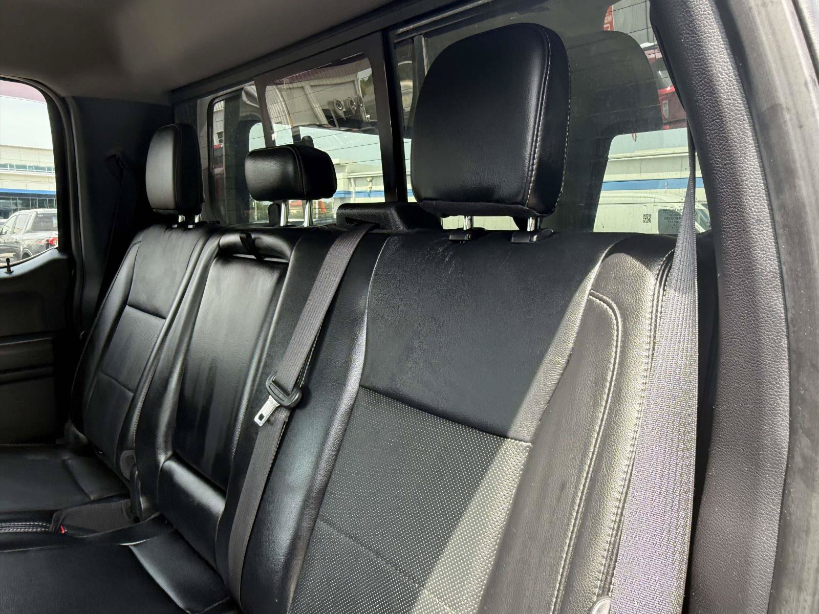 Certified 2019 Ford F250 Lariat w/ FX4 Off-Road Package AWD/4WD image 32