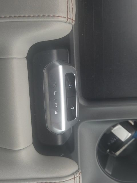 Certified 2025 Ford Expedition Active image 33