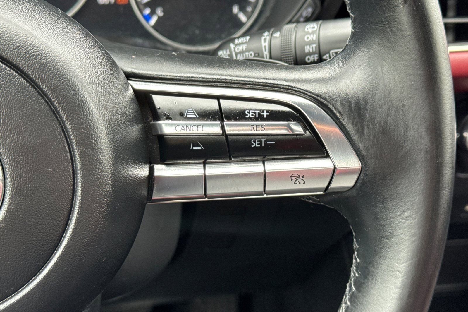 Used 2021 MAZDA MAZDA3 s FWD image 39