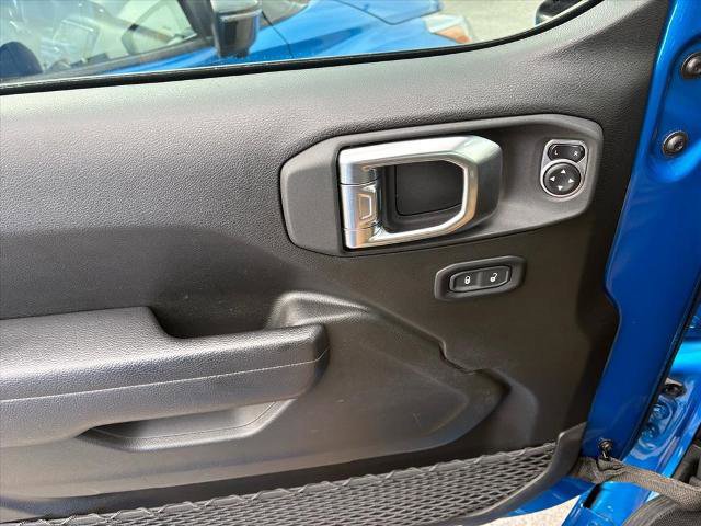 Used 2024 Jeep Gladiator Sport image 18