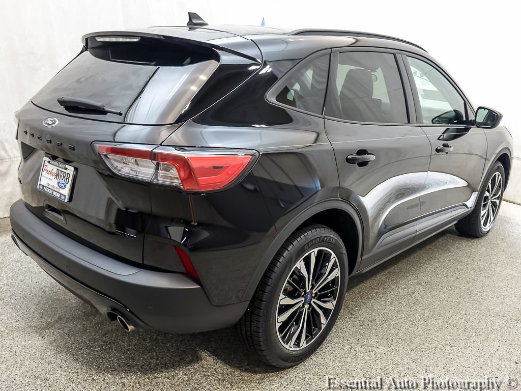 Certified 2022 Ford Escape SEL w/ SEL Stealth AWD Package image 8