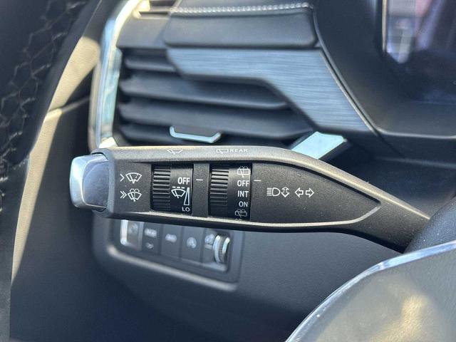 Used 2024 GMC Acadia Elevation AWD/4WD image 22
