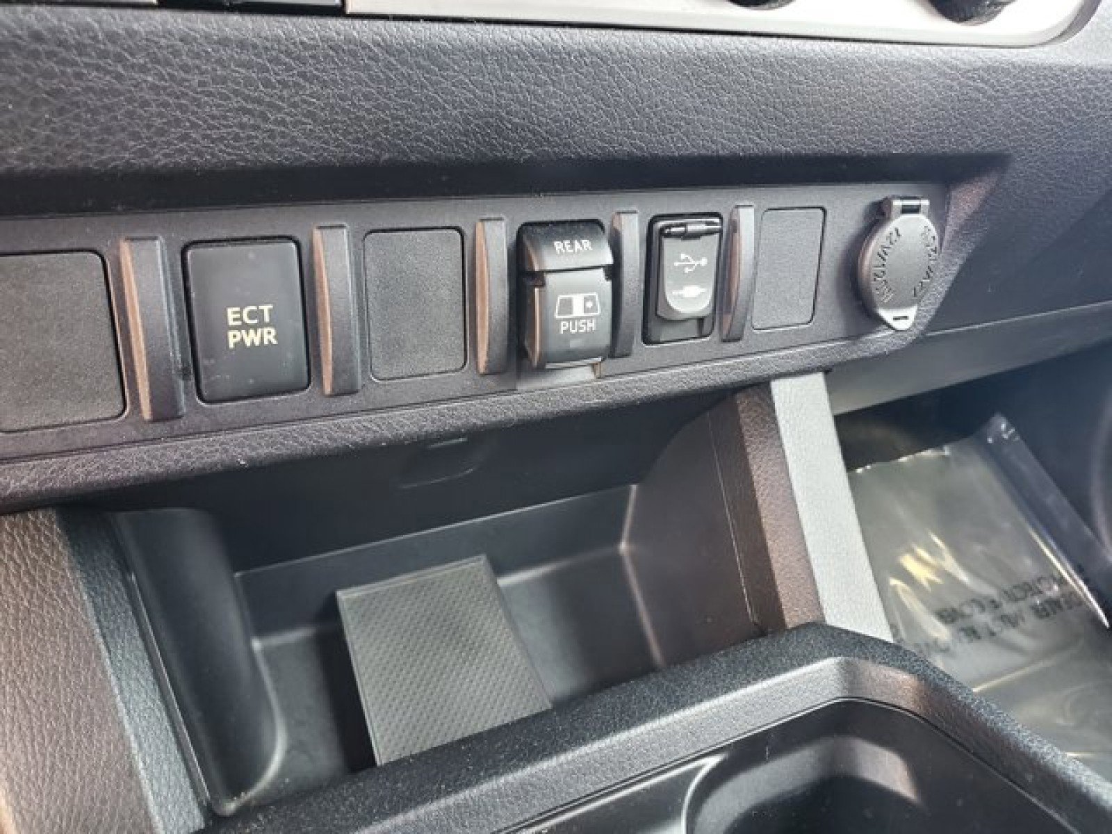 Used 2018 Toyota Tacoma SR5 image 22