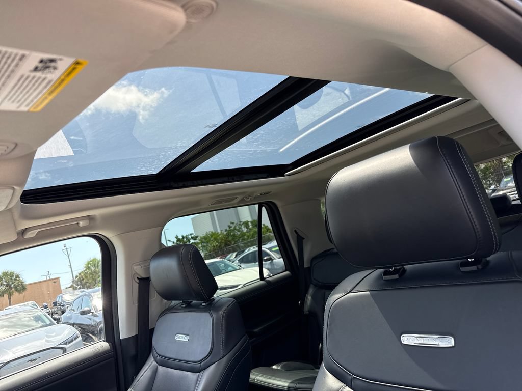 Certified 2025 Ford Expedition Platinum AWD/4WD image 10