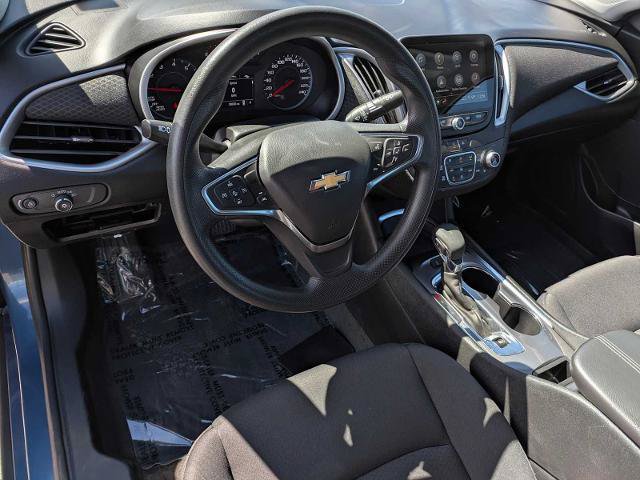 Used 2025 Chevrolet Malibu LT FWD image 2