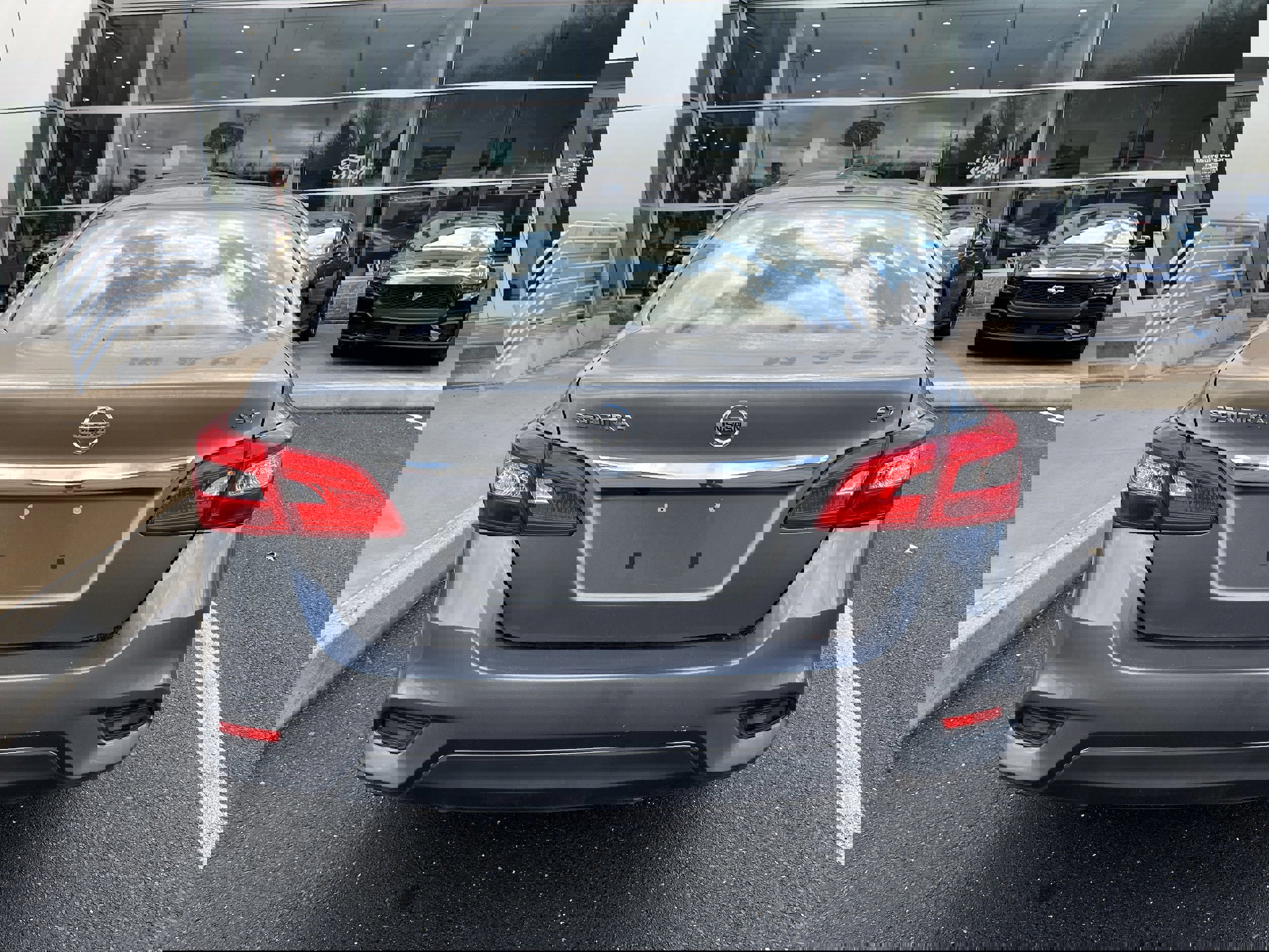 Used 2019 Nissan Sentra SV image 4