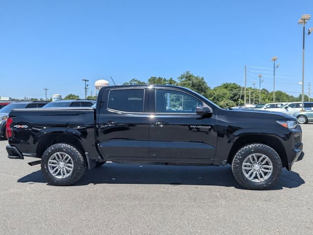 Used 2023 Chevrolet Colorado LT w/ LT Convenience Package II AWD/4WD image 2