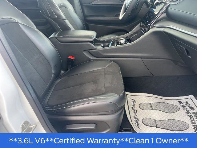 Used 2024 Jeep Grand Cherokee L Altitude AWD/4WD image 33