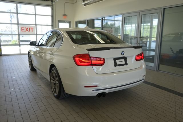 Used 2018 BMW 330i xDrive Sedan AWD/4WD image 11