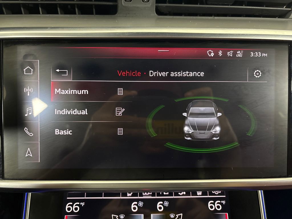 Used 2020 Audi S7 Prestige w/ Prestige Package image 27