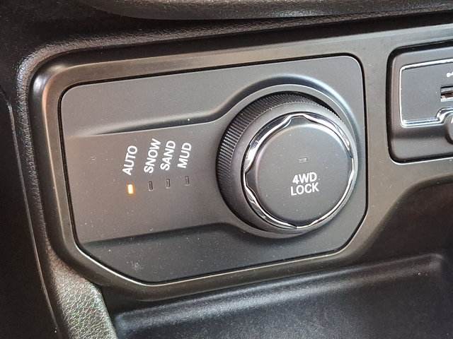 Used 2023 Jeep Renegade Altitude w/ Sun/Sound Group AWD/4WD image 31