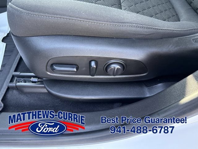 Used 2020 Chevrolet Blazer LT w/ LPO, Black Grille Bar Package FWD image 10